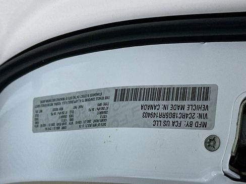 Used 2024 Chrysler Pacifica Touring-L image 12