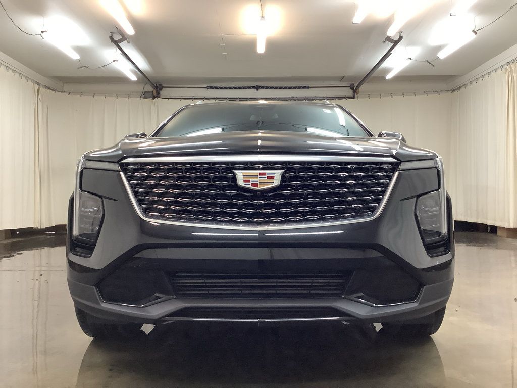 Used 2025 Cadillac XT4 Premium Luxury AWD/4WD image 11