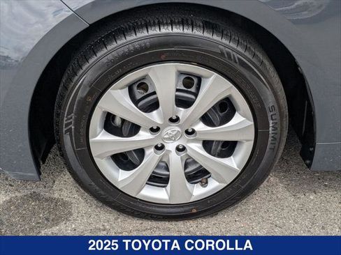 Used 2025 Toyota Corolla LE FWD image 9