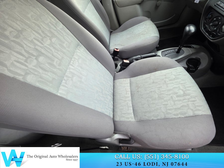 Used 2005 Ford Focus S FWD image 16