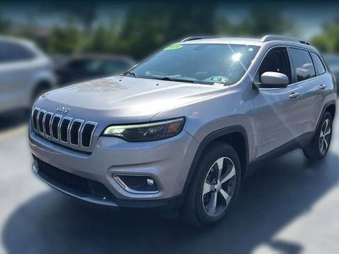 Used 2019 Jeep Cherokee Limited image 3