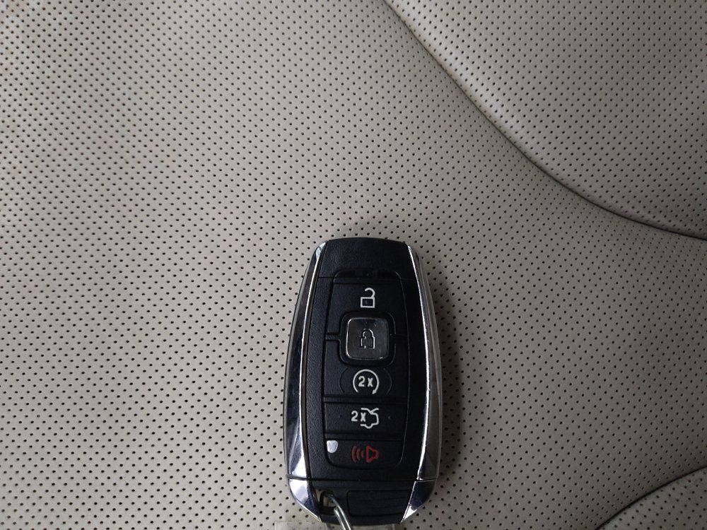 Used 2018 Lincoln MKC Reserve AWD/4WD image 32