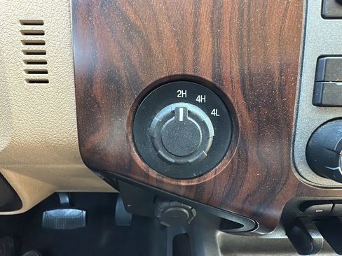 Used 2011 Ford F450 Lariat w/ Lariat Interior Pkg AWD/4WD image 15