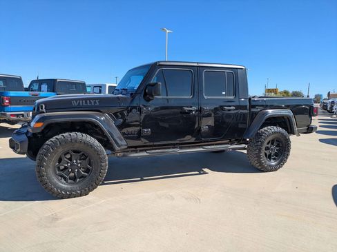Used 2022 Jeep Gladiator Willys image 6