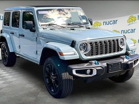Used 2024 Jeep Wrangler Unlimited Sahara w/ Technology Group AWD/4WD image 1