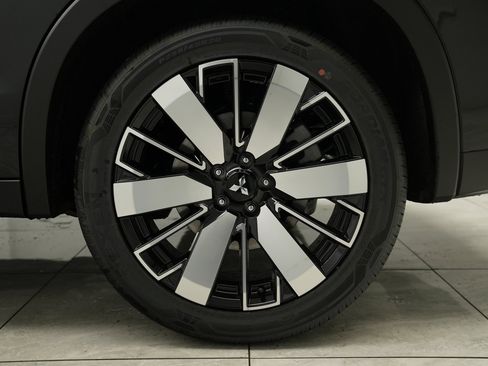 New 2025 Mitsubishi Outlander SE image 43