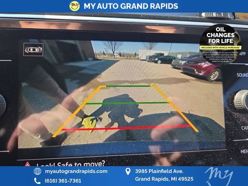 Used 2024 Volkswagen Tiguan SE AWD/4WD image 20