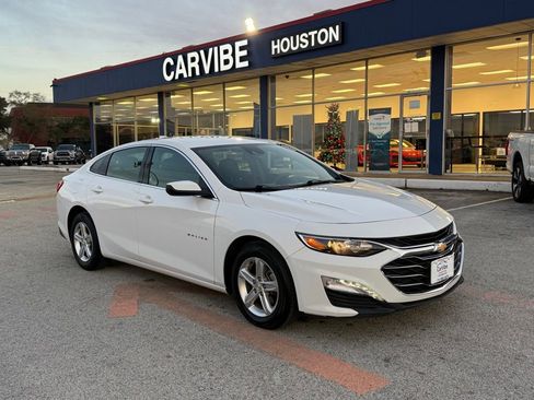 Used 2024 Chevrolet Malibu LT image 1