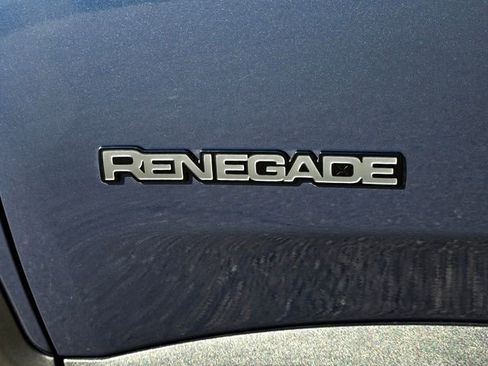 Certified 2023 Jeep Renegade Latitude image 21