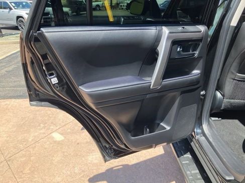 Used 2023 Toyota 4Runner SR5 Premium image 22