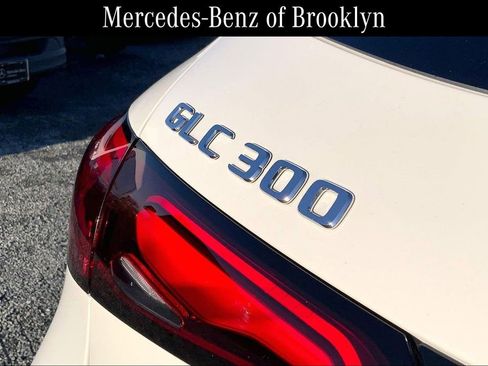 Certified 2025 Mercedes-Benz GLC 300 4MATIC image 9