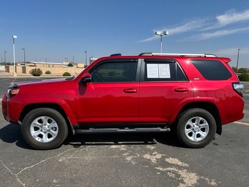 Used 2022 Toyota 4Runner SR5 Premium w/ Moonroof Package RWD image 3