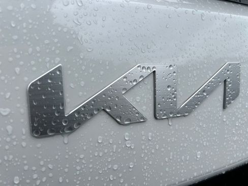 Used 2025 Kia Soul S FWD image 33