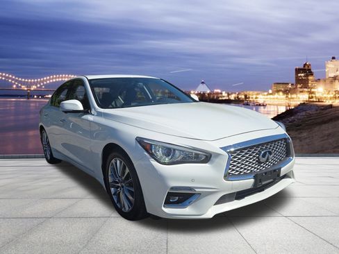 Used 2022 INFINITI Q50 Luxe w/ Cargo Package image 4