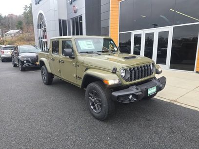 New 2026 Jeep Gladiator Sport