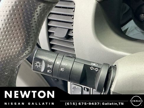 Used 2020 Nissan Frontier SV AWD/4WD image 32