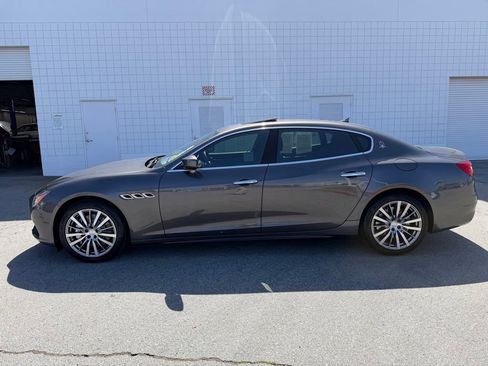Used 2018 Maserati Quattroporte S Q4 AWD/4WD image 3