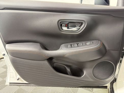 Used 2023 Honda HR-V Sport image 11