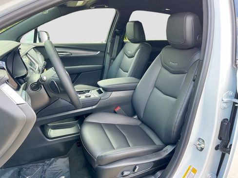 New 2026 Cadillac XT5 Luxury w/ LPO, Floor Liner Package AWD/4WD image 15