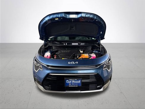 Used 2024 Kia Niro EX Touring image 23