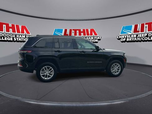 New 2026 Jeep Grand Cherokee Laredo X image 8