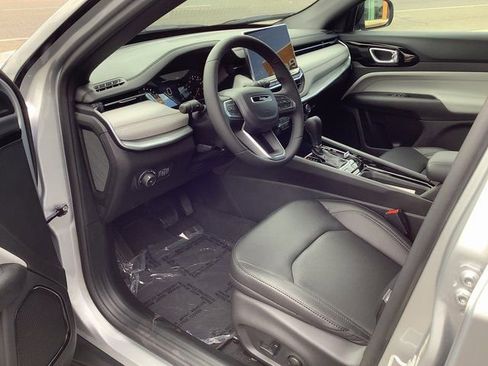 New 2026 Jeep Compass Limited image 7