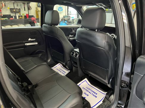Used 2024 Mercedes-Benz GLB 250 4MATIC image 16