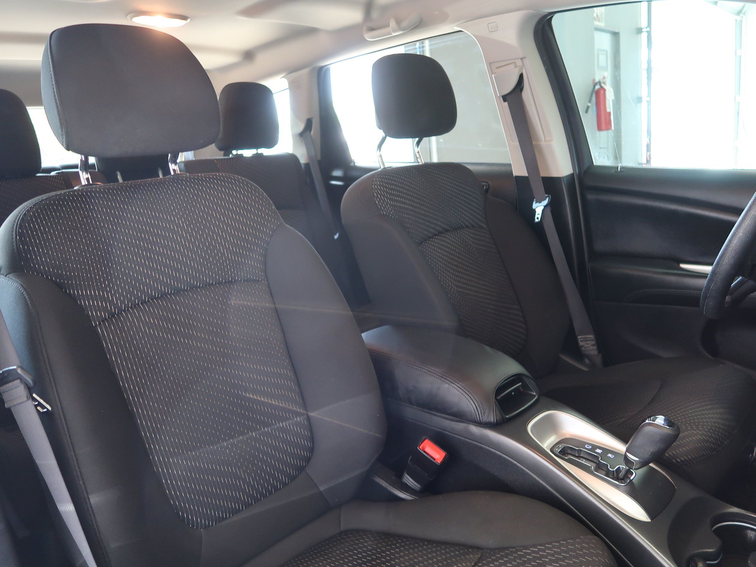 Used 2019 Dodge Journey SE FWD image 13