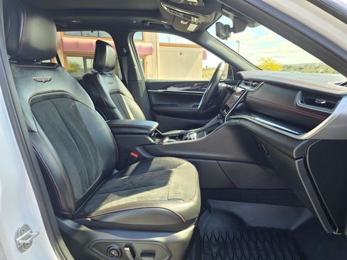 Used 2022 Jeep Grand Cherokee Trailhawk w/ ADV Protech Group II image 15