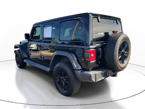Used 2020 Jeep Wrangler Unlimited Sahara AWD/4WD image 6