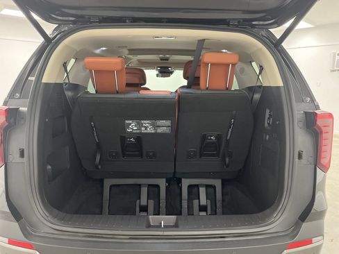 Used 2025 Kia Carnival SX Prestige FWD image 21