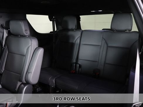 Used 2025 GMC Yukon Denali AWD/4WD image 12