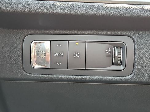 New 2025 Chevrolet Traverse LT w/ Enhanced Driving Package image 16