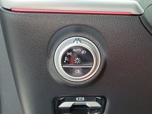 Used 2022 Mercedes-Benz C 300 4MATIC Sedan image 29