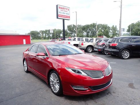 Used 2013 Lincoln MKZ FWD image 1