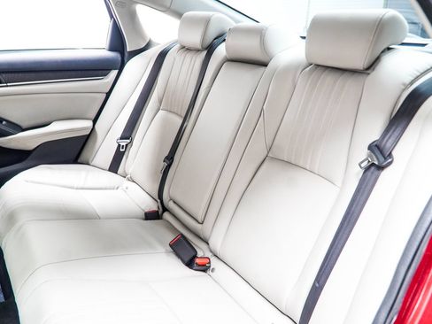 Used 2018 Honda Accord Touring image 45