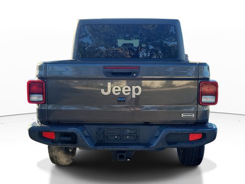 Used 2020 Jeep Gladiator Overland image 5