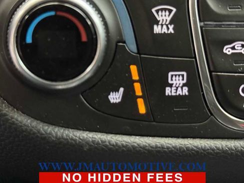 Used 2020 Chevrolet Equinox LT w/ Midnight Edition image 36