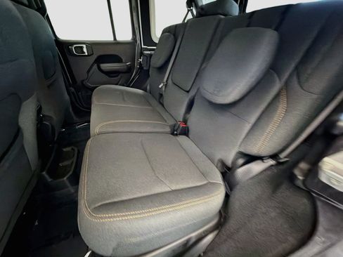 Used 2024 Jeep Wrangler Unlimited AWD/4WD image 13