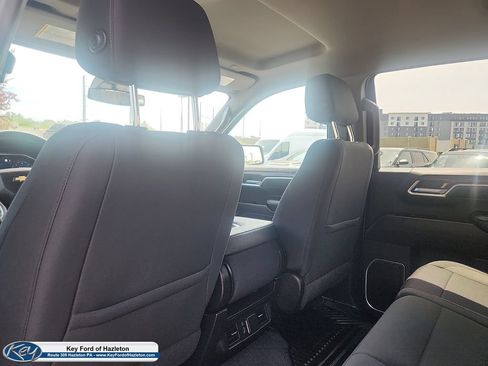 Used 2022 Chevrolet Silverado 1500 LT w/ Z71 Off-Road Package AWD/4WD image 25