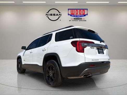 Used 2023 GMC Acadia AT4 w/ Technology Package AWD/4WD image 4