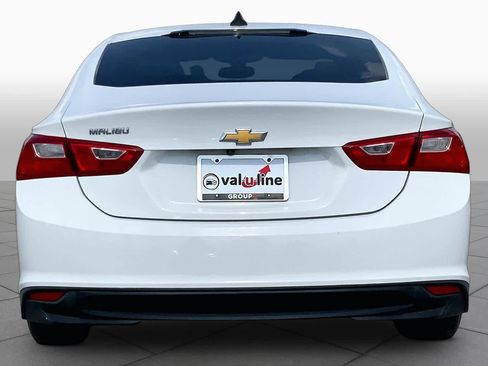 Used 2017 Chevrolet Malibu LS FWD image 5