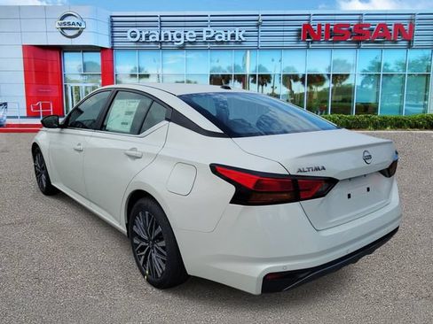 New 2026 Nissan Altima 2.5 SV FWD image 3