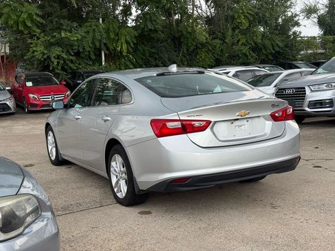 Used 2017 Chevrolet Malibu LT FWD image 5