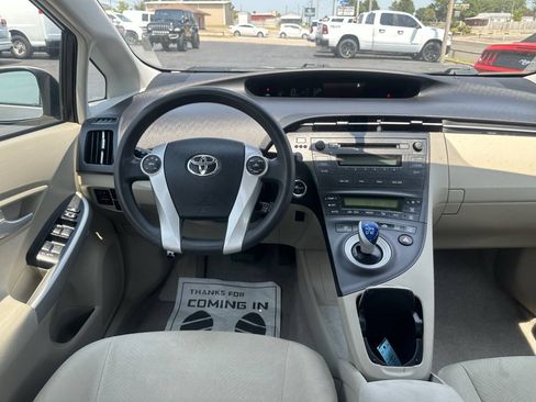 Used 2011 Toyota Prius Two FWD image 17