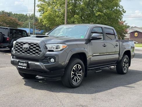 Used 2021 Toyota Tacoma TRD Sport w/ Technology Package AWD/4WD image 23