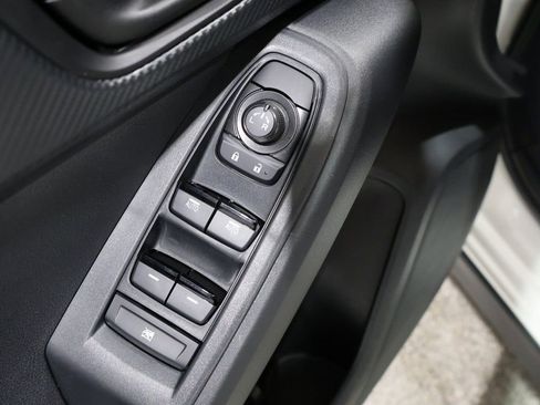 Used 2025 Subaru Crosstrek 2.0i Premium image 14