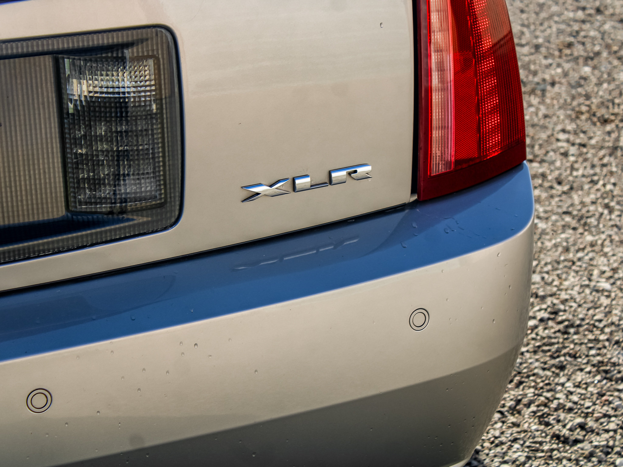 Used 2004 Cadillac XLR RWD image 14