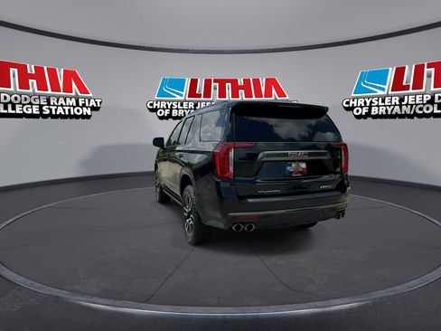 Used 2023 GMC Yukon AT4 w/ AT4 Premium Plus Package AWD/4WD image 6