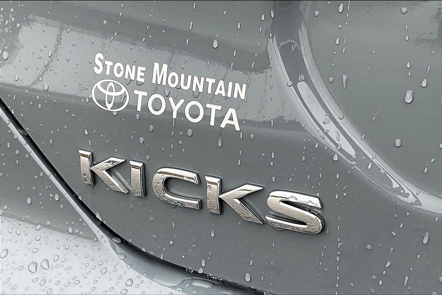 Used 2024 Nissan Kicks SV FWD image 10